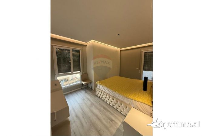 Shtepi me qera 2+1 ne Tirane - 800 Euro