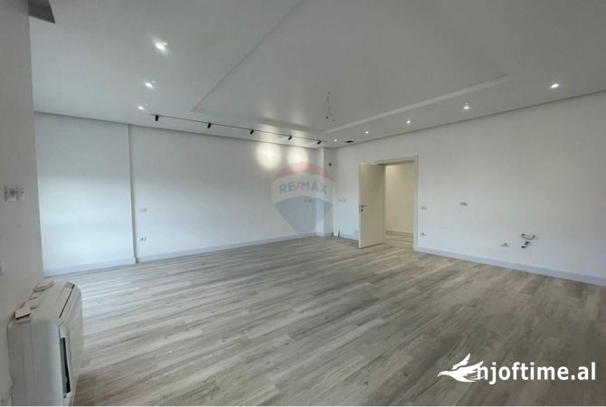 Shtepi ne shitje 3+1 ne Tirane - 455,000 Euro