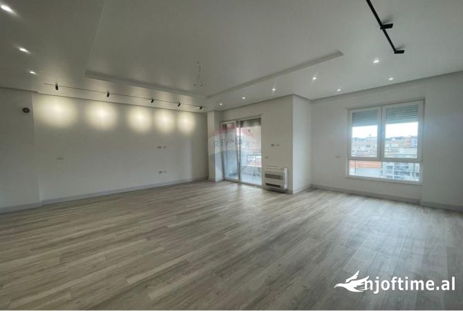 Shtepi ne shitje 3+1 ne Tirane - 455,000 Euro