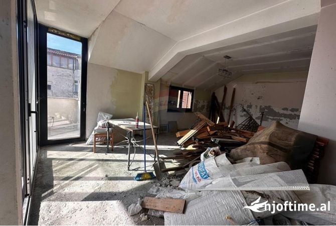 Shtepi ne shitje 2+1 ne Tirane - 370,000 Euro