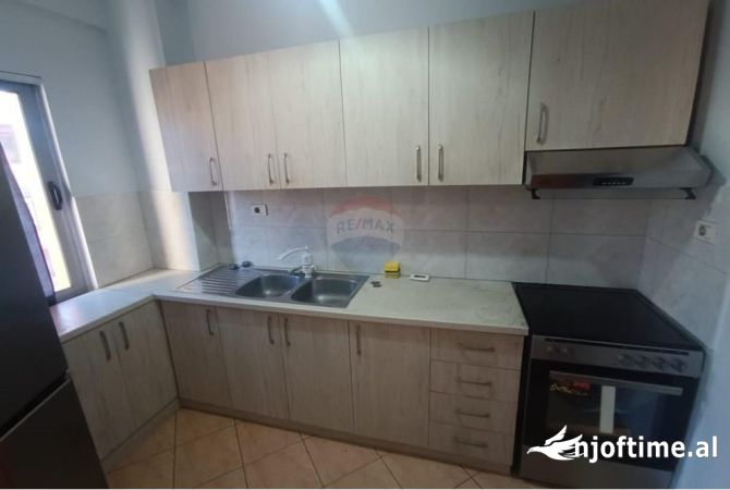 Shtepi me qera 2+1 ne Tirane - 500 Euro