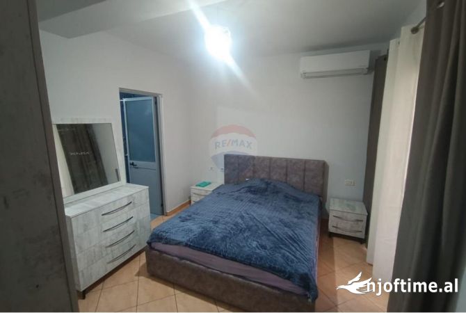 Shtepi me qera Apartament ne Tirane, 2+1, Mobilimi E mobiluar, Pagesa 500  Euro.