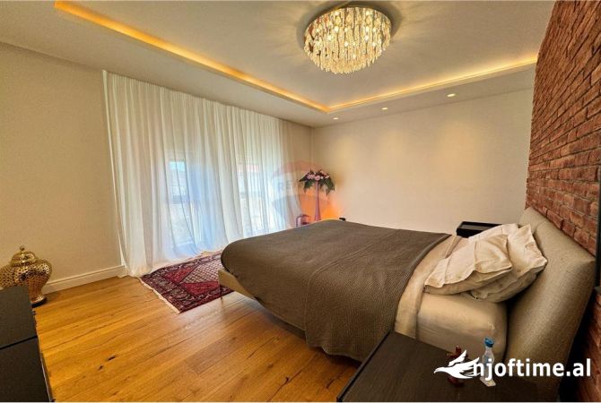 Shtepi me qera 5+1 ne Tirane - 4,000 Euro