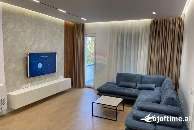 Shtepi me qera 2+1 ne Tirane - 1,000 Euro