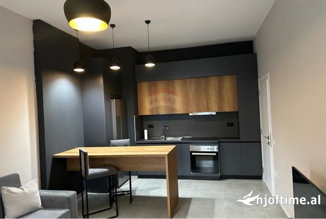 Shtepi me qera 1+1 ne Tirane - 80,000 Leke