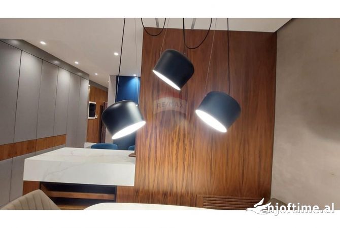Shtepi me qera 2+1 ne Tirane - 1,000 Euro