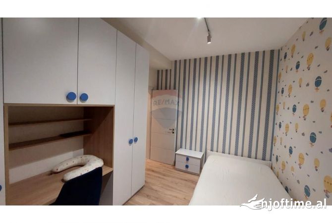 Shtepi me qera 2+1 ne Tirane - 1,000 Euro