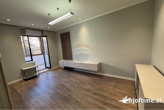 Ambient biznesi me qera 3+1 ne Tirane - 800 Euro