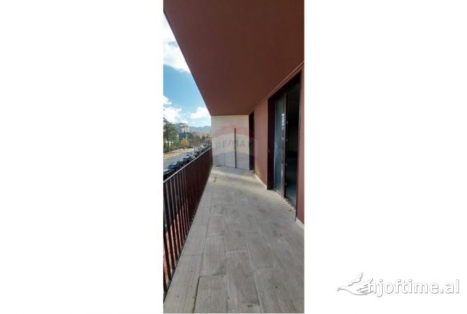 Ambient biznesi me qera 3+1 ne Tirane - 2,000 Euro