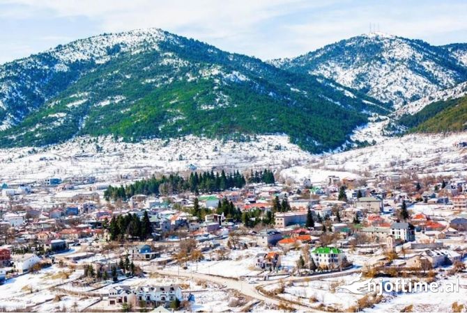 Ambient biznesi ne shitje 5+1 ne Korce - 26,000,000 Leke
