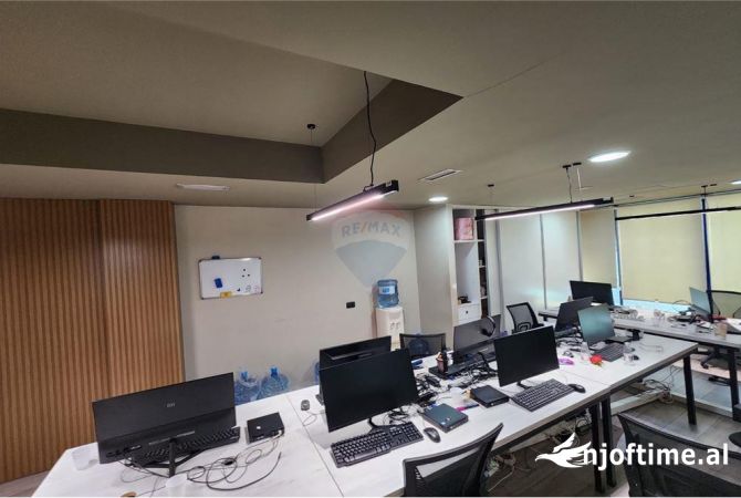 Ambient biznesi me qera 3+1 ne Tirane - 1,500 Euro