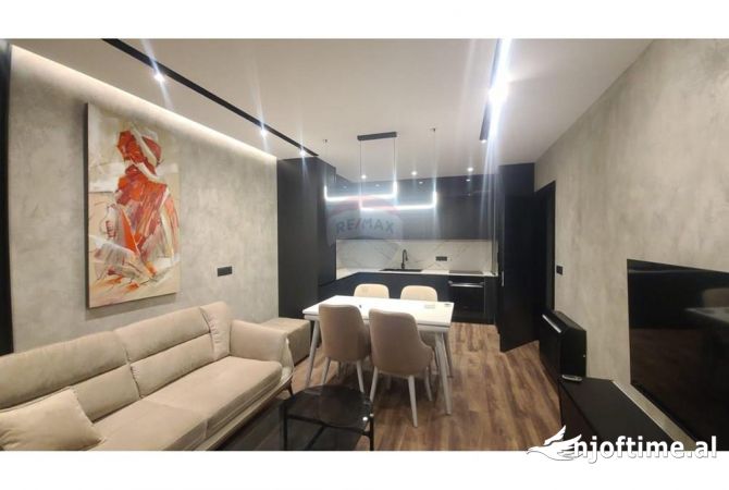Shtepi me qera 2+1 ne Tirane - 700 Euro