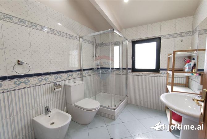 Shtepi me qera Apartament ne Tirane, 2+1, Mobilimi E mobiluar, Pagesa 700  Euro.