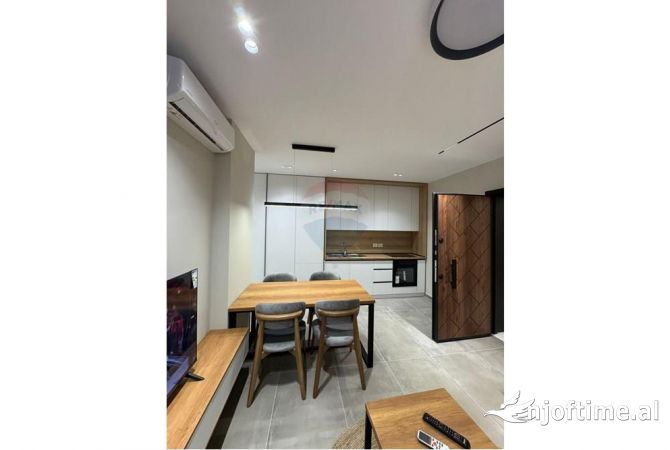 Shtepi me qera 2+1 ne Tirane - 600 Euro