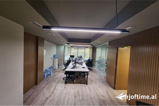 Ambient biznesi me qera 3+1 ne Tirane - 1,500 Euro