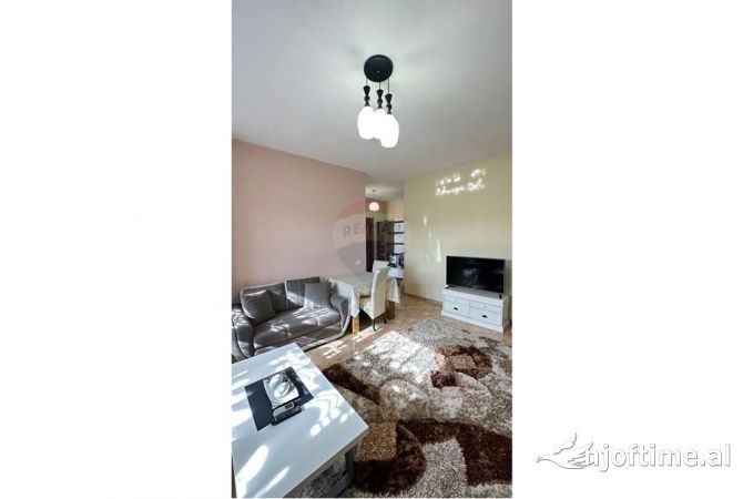 Shtepi me qera 2+1 ne Tirane - 700 Euro