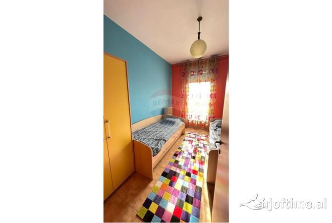 Shtepi me qera Apartament ne Tirane, 2+1, Mobilimi E mobiluar, Pagesa 700  Euro.