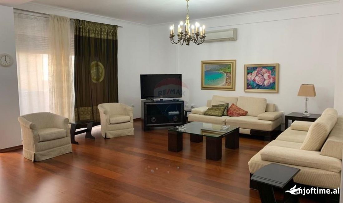 Shtepi me qera Apartament ne Tirane, 2+1, Mobilimi E mobiluar, Pagesa 1,000  Euro.
