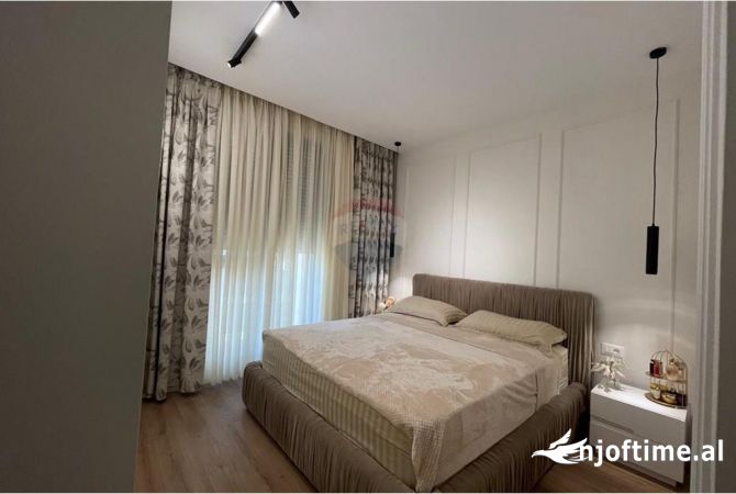 Shtepi me qera Apartament ne Tirane, 2+1, Mobilimi E mobiluar, Pagesa 1,000  Euro.