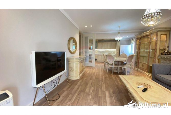 Shtepi me qera 2+1 ne Tirane - 1,200 Euro