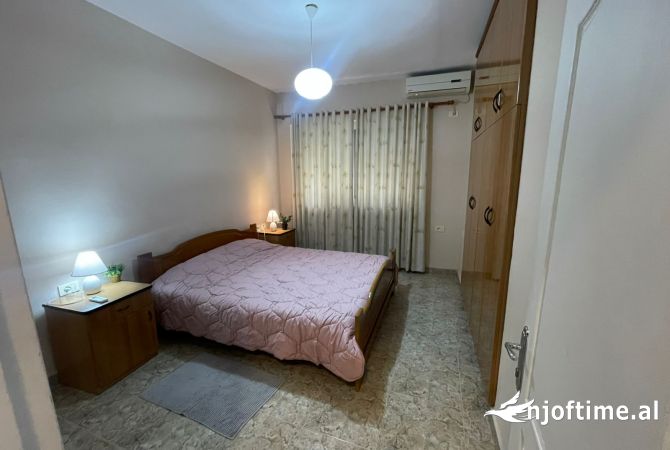 Shtepi me qera Apartament ne Tirane, 1+1, Mobilimi E mobiluar, Pagesa 500  Euro.
