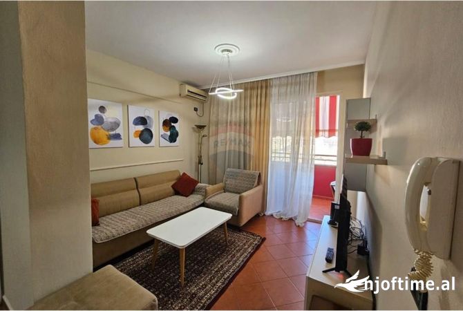 Shtepi me qera Apartament ne Tirane, 2+1, Mobilimi E mobiluar, Pagesa 750  Euro.