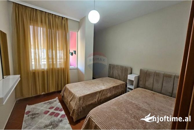 Shtepi me qera Apartament ne Tirane, 2+1, Mobilimi E mobiluar, Pagesa 750  Euro.