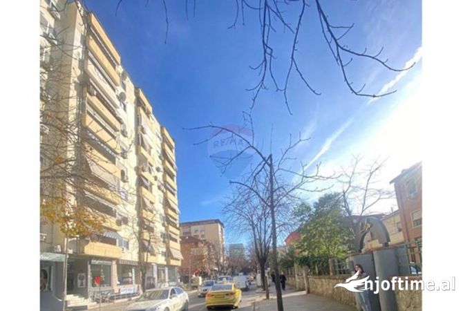 Ambient biznesi me qera 3+1 ne Tirane - 4,000 Euro