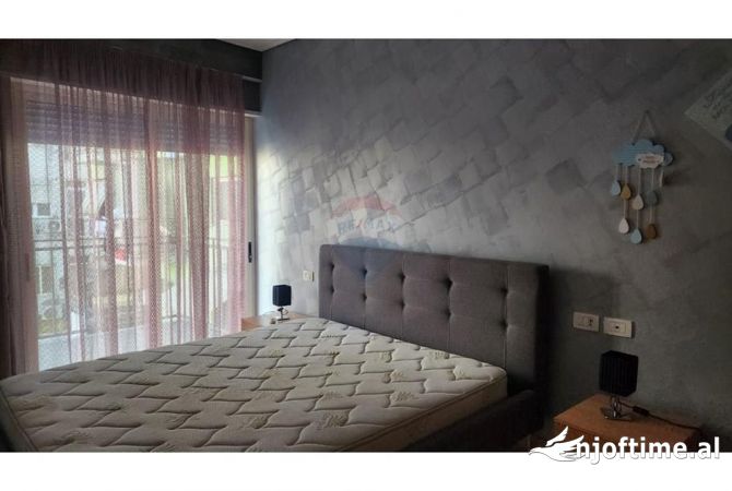 Shtepi ne shitje Apartament ne Tirane, 2+1, Mobilimi E mobiluar, Pagesa 207,000  Euro.