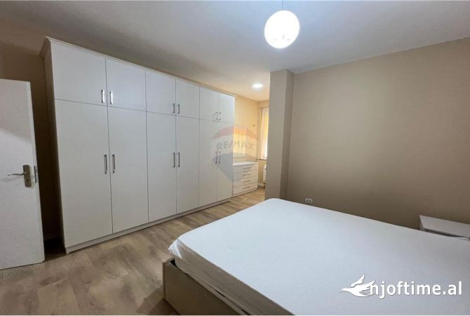 Shtepi me qera 1+1 ne Tirane - 70,000 Leke
