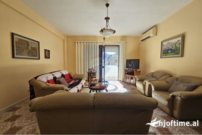 Shtepi ne shitje 3+1 ne Tirane - 329,000 Euro