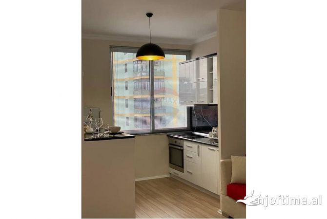 Shtepi me qera 2+1 ne Tirane - 700 Euro