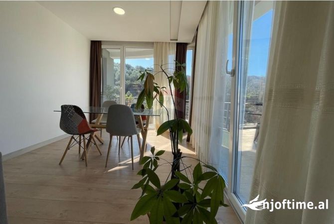 Shtepi ne shitje 3+1 ne Tirane - 275,000 Euro