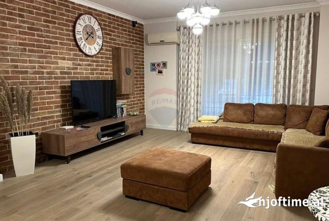 Shtepi ne shitje 2+1 ne Tirane - 250,000 Euro