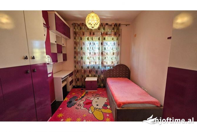 Shtepi me qera 3+1 ne Tirane - 700 Euro