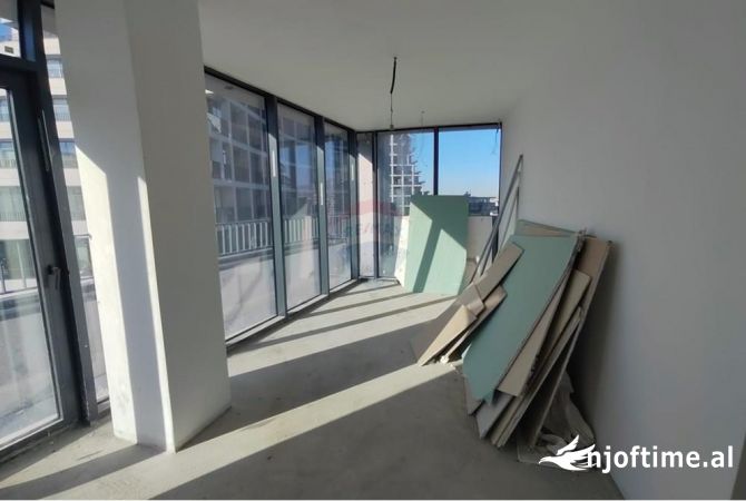 Shtepi ne shitje Apartament ne Tirane, 2+1, Mobilimi Bosh, pa mobiluar, Pagesa 647,700  Euro.
