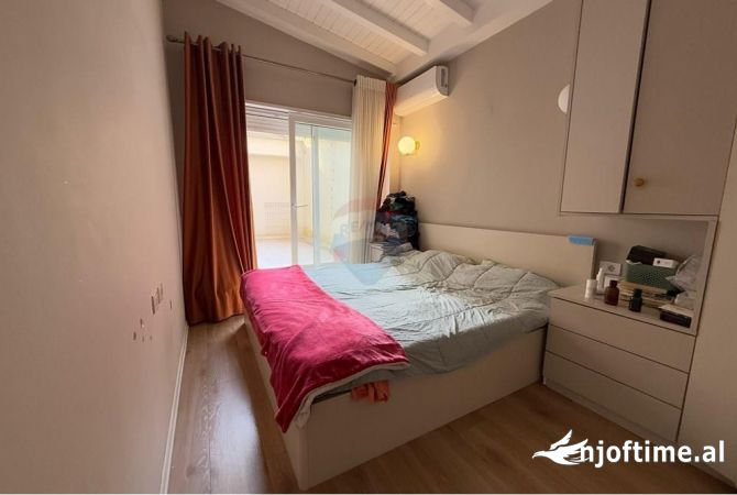 Shtepi ne shitje 2+1 ne Tirane - 180,000 Euro