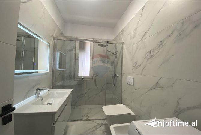Shtepi ne shitje Apartament ne Tirane, 1+1, Mobilimi E mobiluar, Pagesa 155,000  Euro.