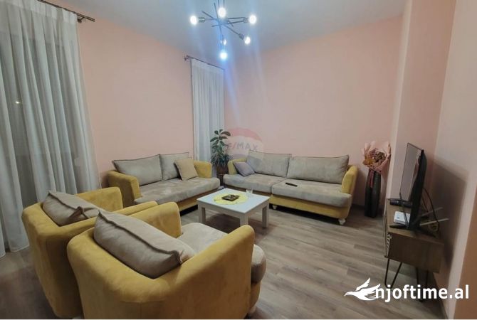 Shtepi me qera 2+1 ne Tirane - 700 Euro