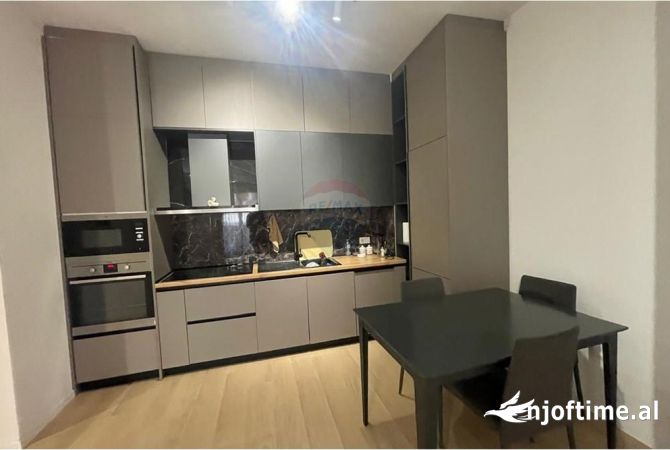 Shtepi ne shitje 2+1 ne Tirane - 390,000 Euro