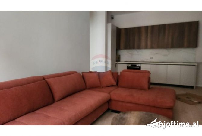 Shtepi me qera 1+1 ne Tirane - 900 Euro