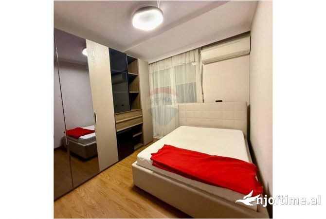 Shtepi me qera Apartament ne Tirane, 3+1, Mobilimi E mobiluar, Pagesa 1,100  Euro.