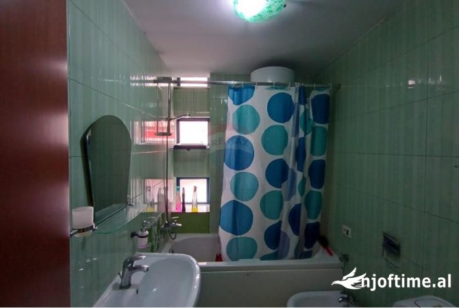 Shtepi me qera Apartament ne Tirane, 1+1, Mobilimi E mobiluar, Pagesa 750  Euro.