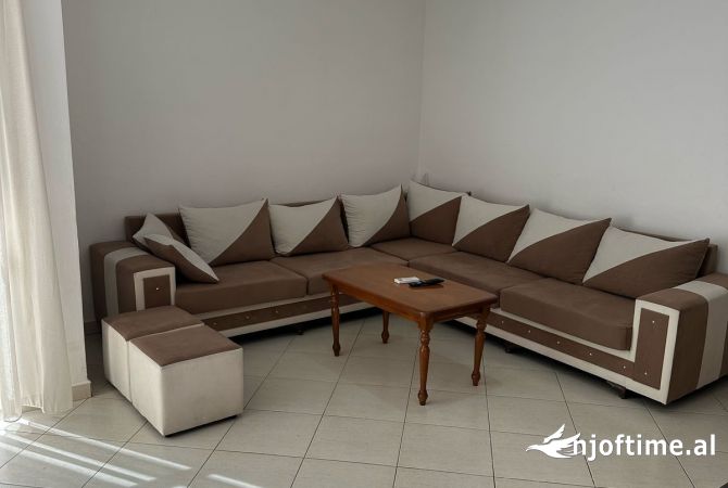 Shtepi me qera 1+1 ne Tirane - 37,000 Leke