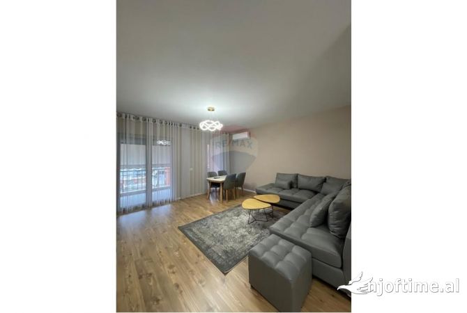 Shtepi me qera 2+1 ne Tirane - 1,200 Euro