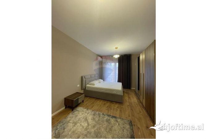 Shtepi me qera 2+1 ne Tirane - 1,200 Euro