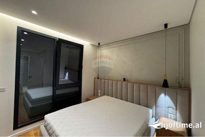 Shtepi me qera 3+1 ne Tirane - 2,300 Euro