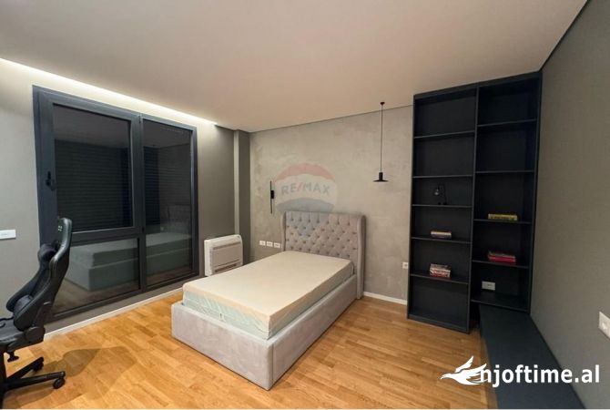 Shtepi me qera Apartament ne Tirane, 3+1, Mobilimi E mobiluar, Pagesa 2,300  Euro.