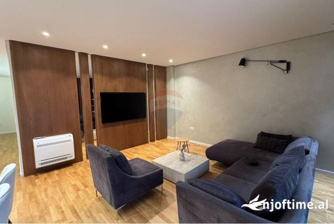 Shtepi me qera 3+1 ne Tirane - 2,300 Euro