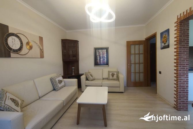 Shtepi ne shitje 1+1 ne Tirane - 110,000 Euro